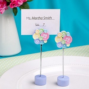 A Button Place Card/Photo Holder